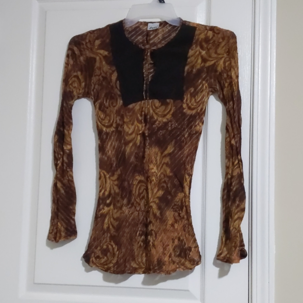 Long full sleeve top